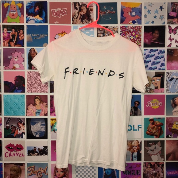 URBAN OUTFITTERS FRIENDS T SHIRT - Picture 1 of 2